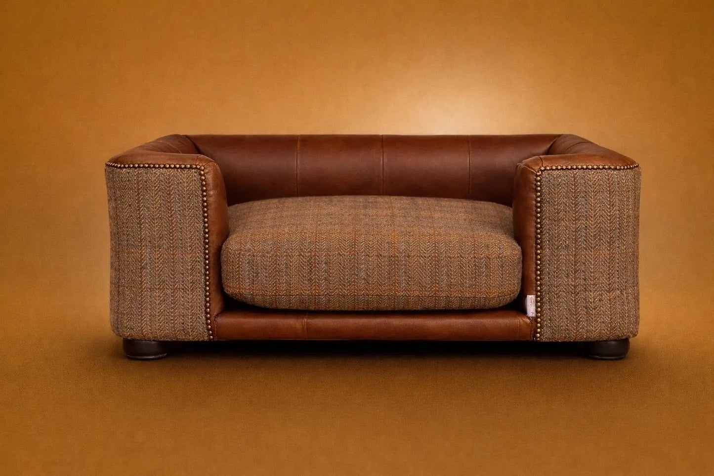 Oscar Luxury Harris Tweed & Italian Leather Dog Bed – Handcrafted Comfort